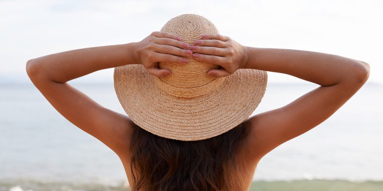 Tips for Choosing Perfect Beach Hats for Women: Stay Fashionable